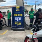Gasolina vendida a R$ 3,99 no Dia Livre de Impostos em Campos