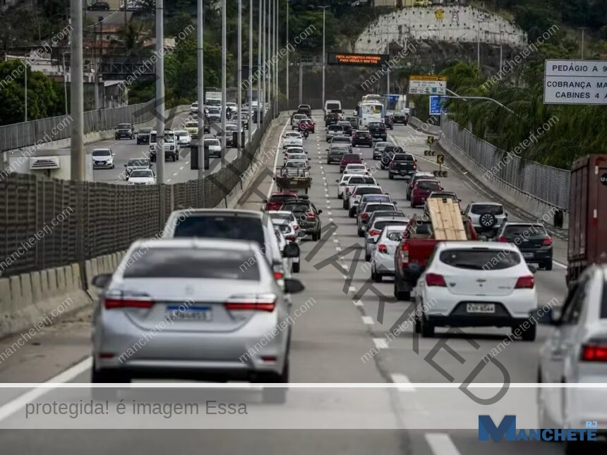 Carro de jogador do Flamengo é atingido por tiros em tentativa de assalto no Rio