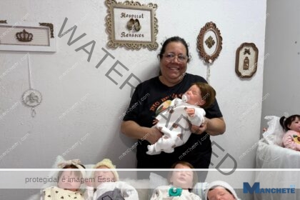 “Maternidade reborn” em Campos une arte, emoção e polêmica