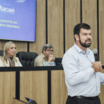 Prefeito de Macaé faz palestra sobre desenvolvimento regional em São Francisco de Itabapoana