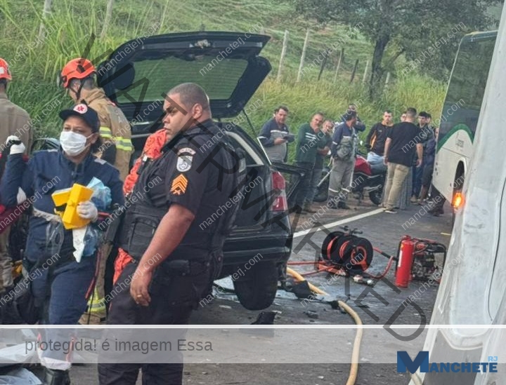Acidente entre ônibus e carro na RJ-116, em Itaperuna, deixa jovem morta