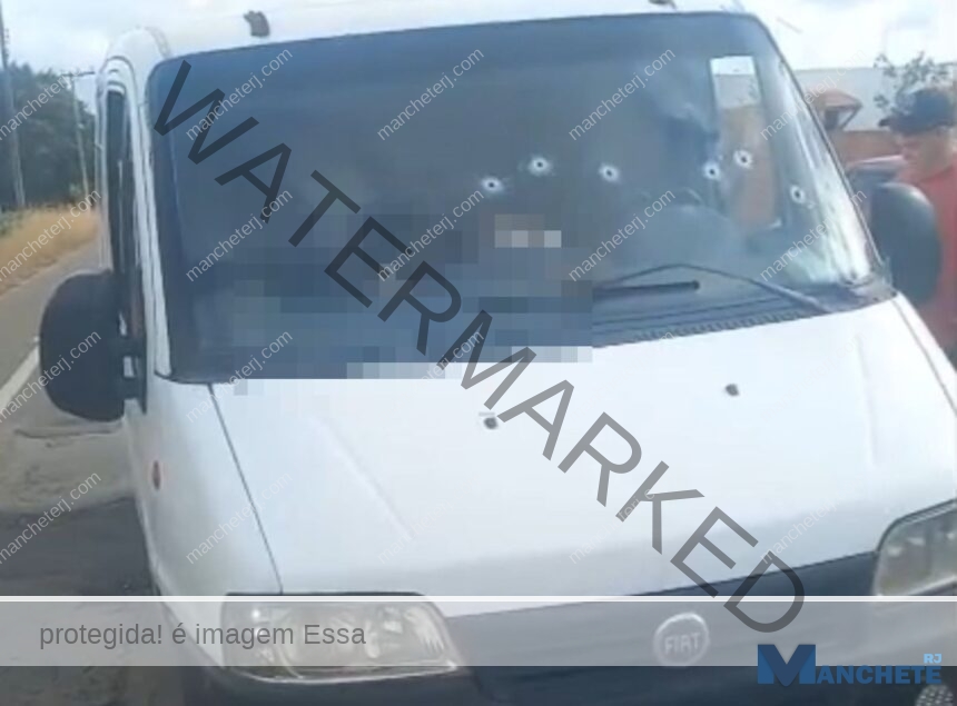 Dois homens são executados a tiros dentro de van em São Francisco de Itabapoana