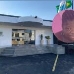 Mulher morre após ser atingida por bala perdida dentro de comunidade em Campos