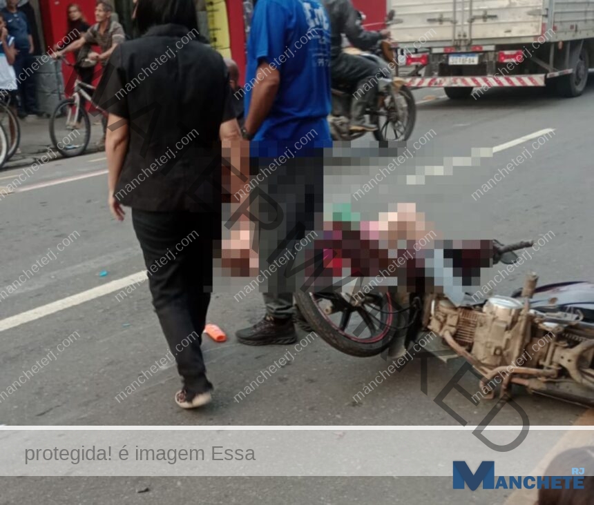 Idosa fica ferida após ser atropelada por moto no Centro de Campos