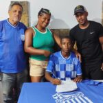 Promessa de 14 anos do Goytacaz assina com o Vasco