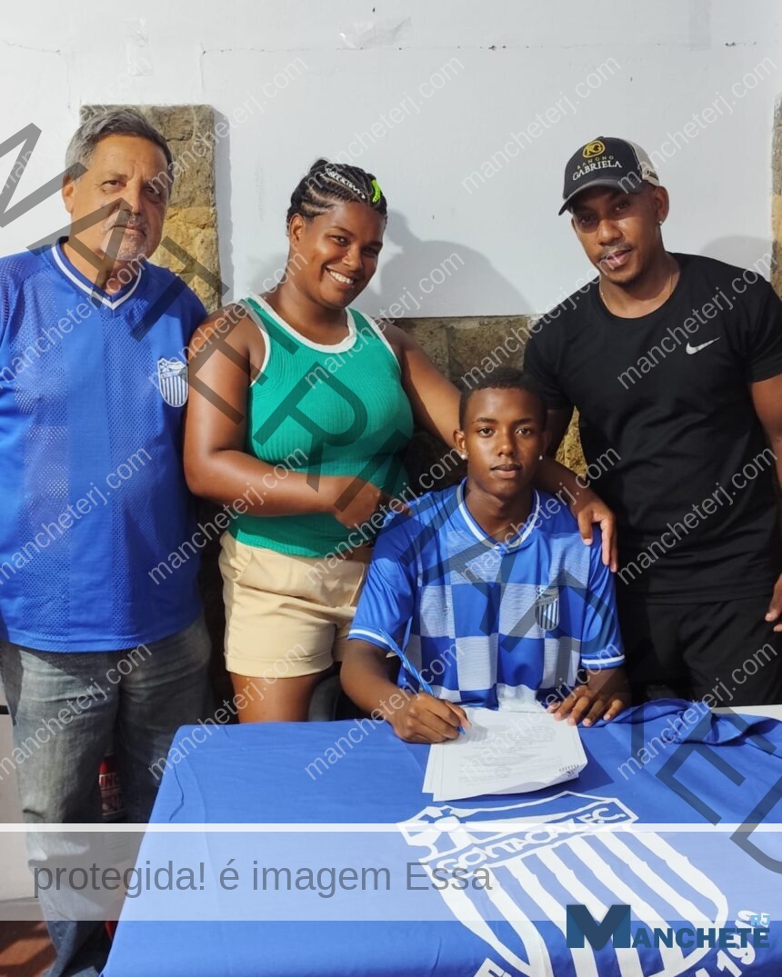 Promessa de 14 anos do Goytacaz assina com o Vasco