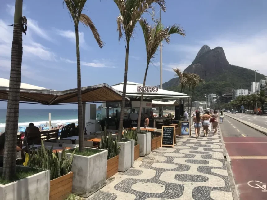 Decreto que proíbe música ao vivo, caixa de som e garrafas de vidro nos estabelecimentos das praias do Rio gera polêmica