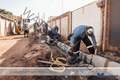 Prefeitura de SFI realiza obra de pavimentação no Centro da cidade