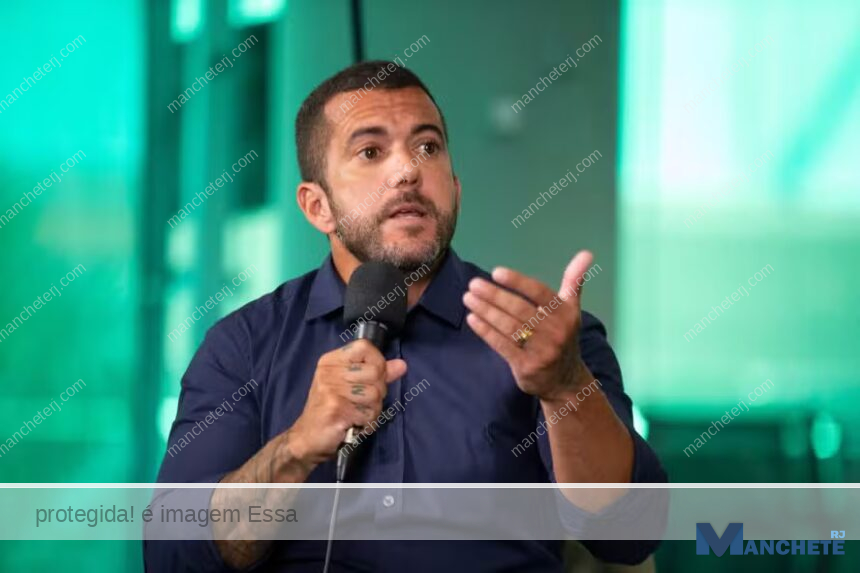 Deputado Carlos Jordy pode ficar inelegível por 8 anos após denúncia de uso indevido da mídia em campanha