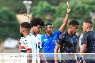 Árbitro que teria feito gestos obscenos para a torcida do Americano e debochado da diretoria é afastado pela Ferj