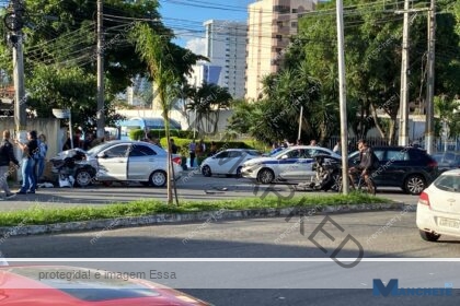 Acidente envolvendo quatro carros deixa dois feridos em área central de Campos