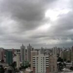 Defesa Civil do Estado alerta população sobre chegada de frente fria e reforça orientação para prevenção de riscos