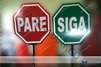 Por que o DER-RJ não libera o “Pare e Siga” na Estrada dos Ceramistas? Entenda