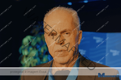 Geraldo Emmanuel recebe homenagem da Firjan por contribuição ao desenvolvimento regional