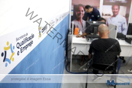 Espaço da Oportunidade com 782 vagas de emprego em Campos