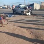 Acidente envolvendo carro e moto em Campos deixa homem morto e mulher em estado grave