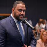 Deputado faz alerta sobre caos financeiro de Campos: “Reforma Administrativa foi generosa para os aliados, não para o povo”