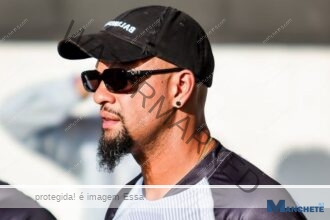 Felipe Melo comemora vitória do Americano no Tribunal: “Não vão ganhar na sacanagem”