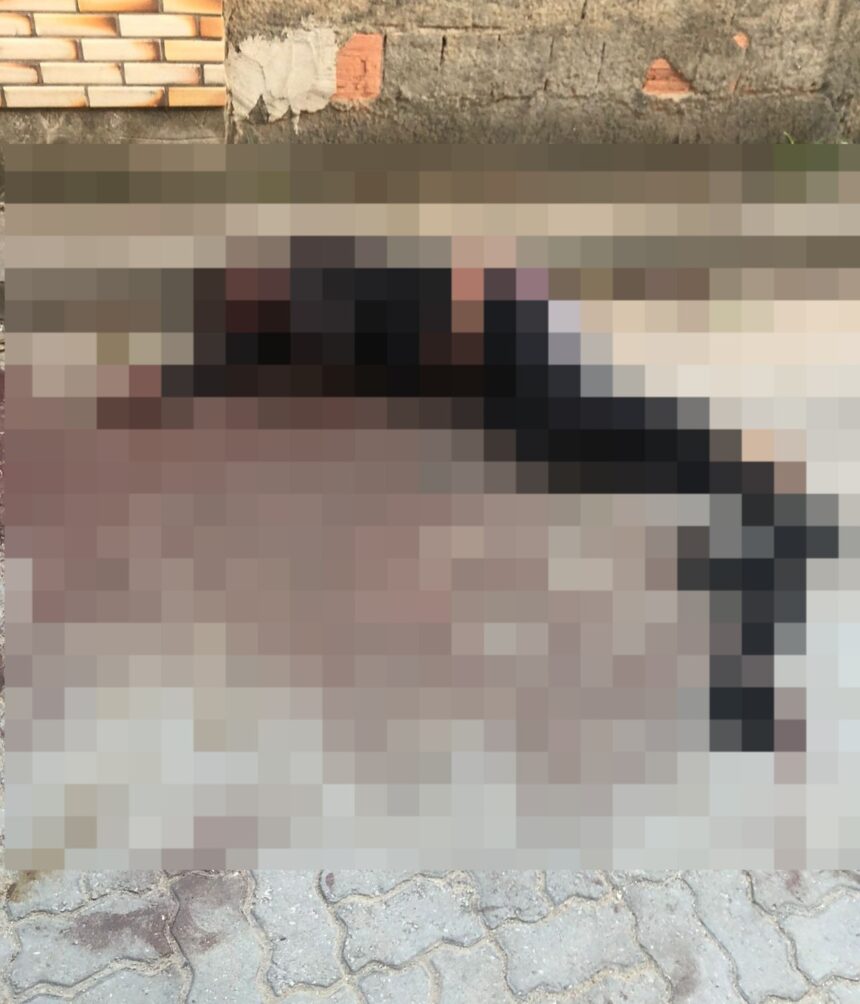 Homem encontrado morto na Baixada Campista foi espancado e sofreu tijoladas, informa polícia