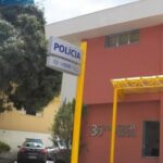 Homem é preso após ser acusado de agredir vizinha idosa durante discussão sobre medidor de energia elétrica