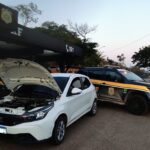 PRF recupera carro roubado e prende homem apontado como chefe do tráfico de Travessão e São Francisco de Itabapoana, em Campos