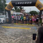 Circuito Cores das Ruas promove meia maratona na praia do Farol
