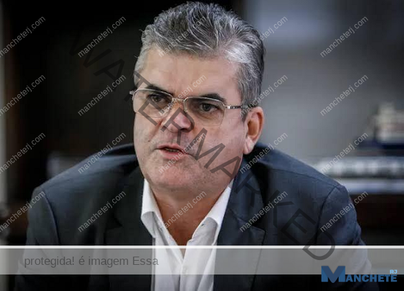 Governador em exercício, Rodrigo Bacellar exonera Washington Reis