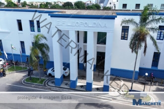 Prefeito de Campos sanciona lei que ajusta salário do Magistério ao Piso Nacional