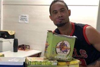 Ex-goleiro Bruno decreta a falência da sua loja de açaí em São Pedro da Aldeia