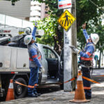 Enel realiza reparos na rede elétrica do Centro de Campos após constantes reclamações de falta de energia