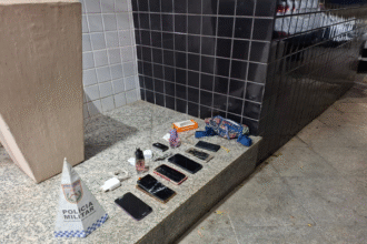 Polícia prende dupla suspeita de assaltar residência em Campos