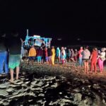 Barco de pesca afunda no Açu e três tripulantes são resgatados