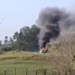 Van pega fogo na BR-101, em Campos, e assusta passageiros