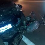 Acidente entre moto e carro em Campos deixa um morto e outro em estado grave