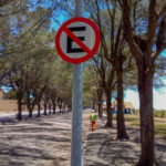 Estacionar em locais proibidos foi a infração que mais gerou multas em Campos neste ano