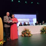 Carlos Bacelar é homenageado com o Prêmio Associação Fluminense de Medicina e Cirurgia