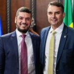 Flávio Bolsonaro reforça nome de Bacellar na lista de pré-candidatos ao governo do Rio
