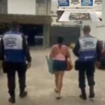 Mulher é presa após furtar celular dentro de van em Campos