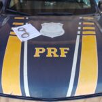 PRF prende homem procurado por roubo durante fiscalização em Campos PRF prende homem procurado por roubo durante fiscalização em Campos