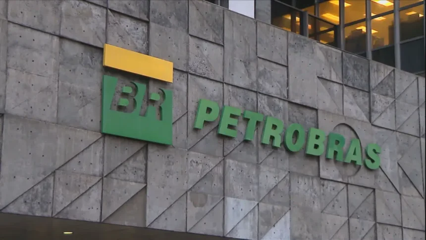 Petrobras reduz preço da gasolina em 4,9% para as distribuidoras a partir desta terça-feira