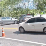 Duas pessoas são socorridas em estado grave após acidente na BR-101 em Campos