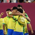 Com gols de campistas no tempo normal e nos pênaltis, Brasil bate França e se classifica na Copa do Mundo Sub-17