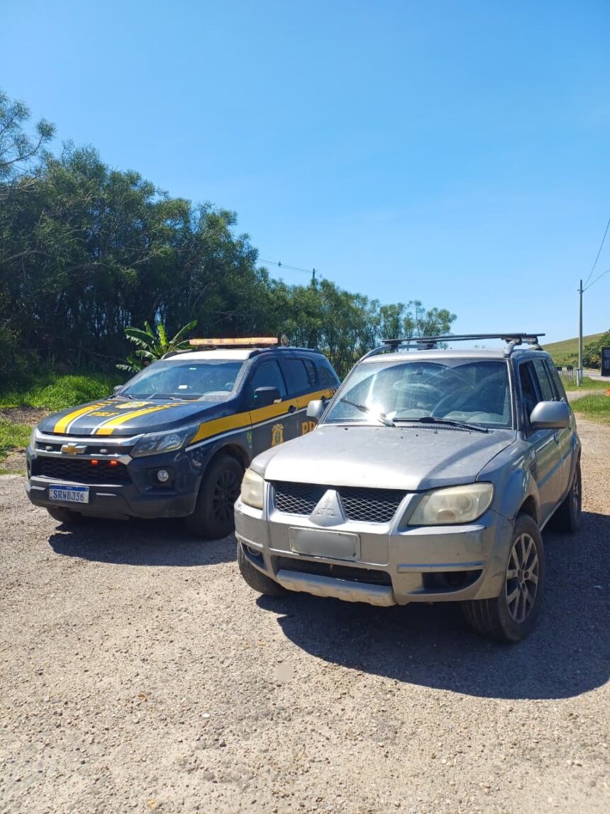 Carro com mais de 200 multas é apreendido pela PRF em Campos