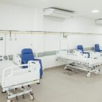 Prefeita Yara Cinthia mostra UTI do Manoel Carola sem condições de funcionamento após obra entregue pela gestão passada