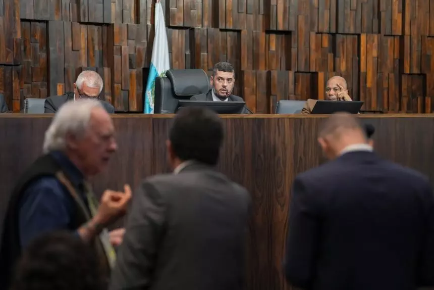 Parlamento autoriza repasse de R$ 120 milhões à saúde municipal Parlamento autoriza repasse de R$ 120 milhões à saúde municipal