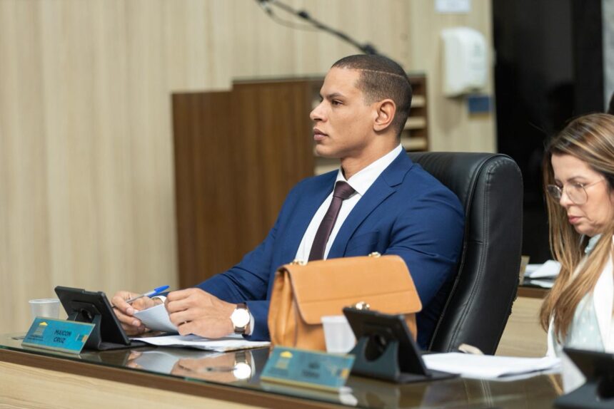 Maicon Cruz lidera bancada de vereadores que destina emenda de R$ 450 mil para cirurgias de vesícula na Santa Casa Maicon Cruz lidera bancada de vereadores que destina emenda de R$ 450 mil para cirurgias de vesícula na Santa Casa