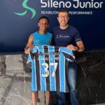 Joias do futebol nacional mantêm cuidados nas férias em instituto de fisioterapia campista