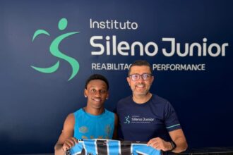 Joias do futebol nacional mantêm cuidados nas férias em instituto de fisioterapia campista