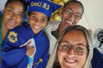 Criança internada no HFM é levada para formatura na UTI móvel