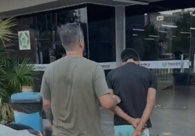 Homem é preso em flagrante após furtar residência em Campos